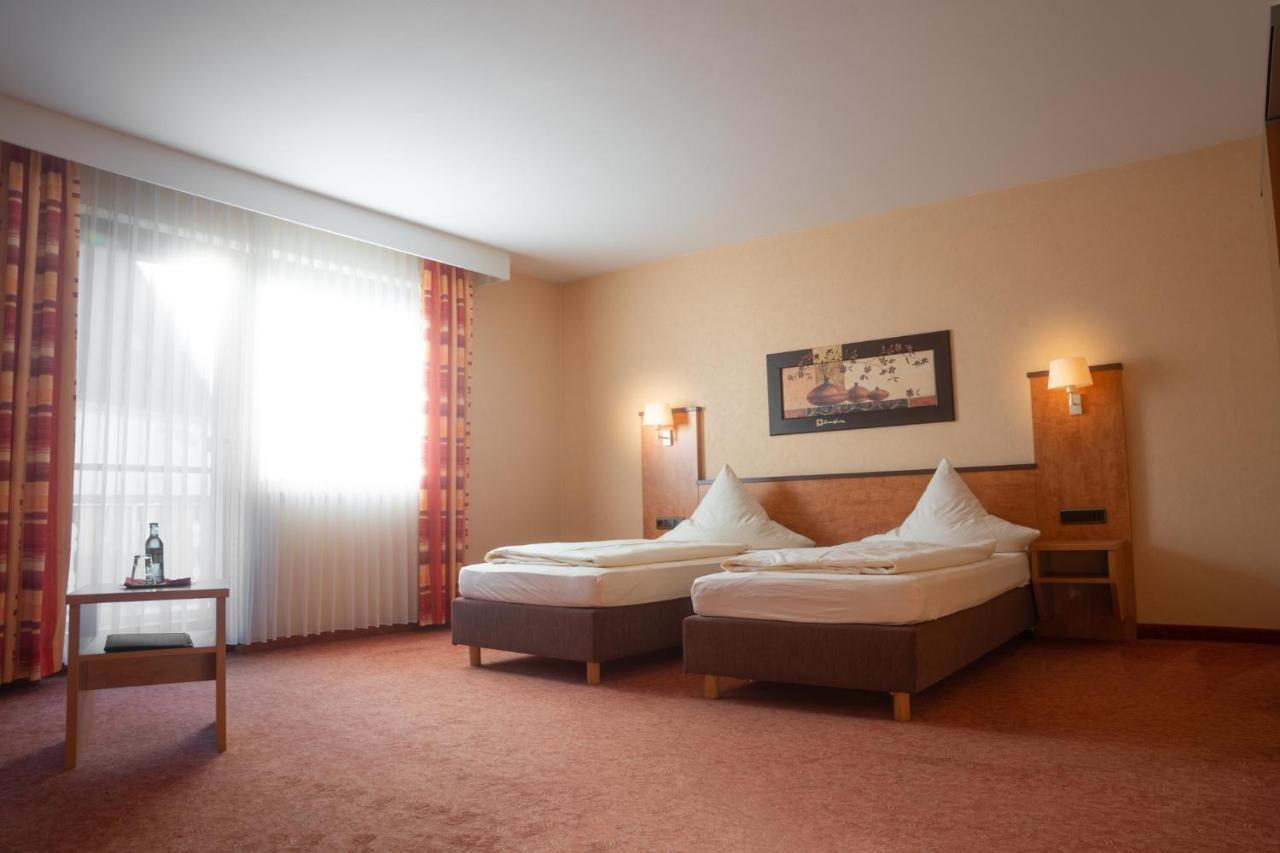 Hotel Gasthof Kaesser Ansbach Kültér fotó