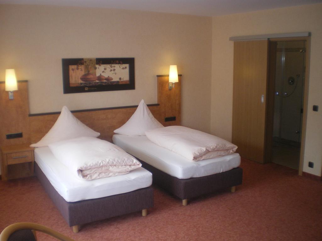 Hotel Gasthof Kaesser Ansbach Kültér fotó