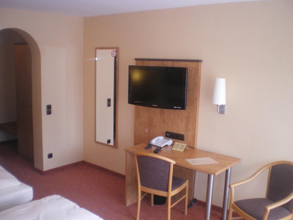 Hotel Gasthof Kaesser Ansbach Kültér fotó