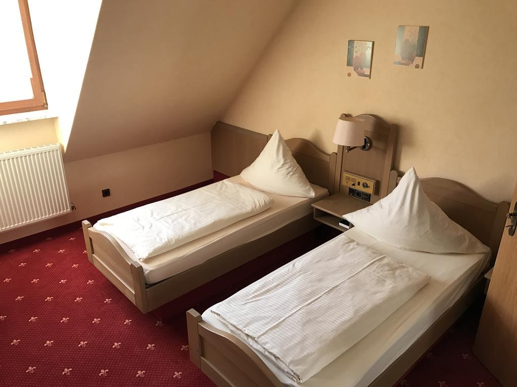 Hotel Gasthof Kaesser Ansbach Kültér fotó